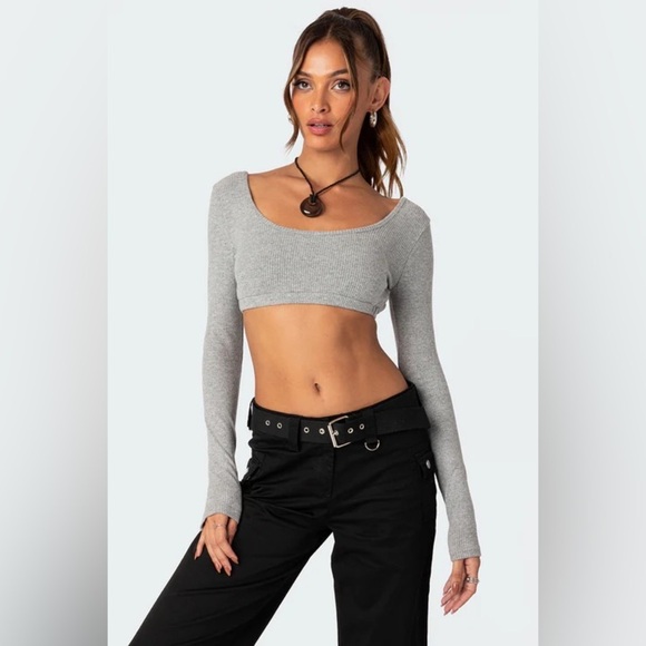 My Mum Made It Tops - My mum made it staple open back Long Sleeve Crop Top